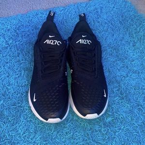 Black Nike Air 270’s (Size 6.5)